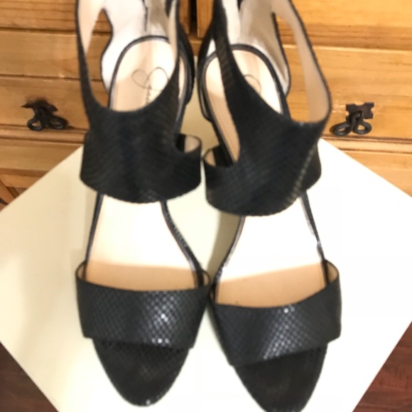 Jessica Simpson flirty pump! - Picture 4 of 5